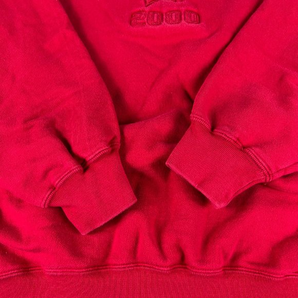 Y2K Gear Wisconsin Badgers Sweatshirt Adult Large Red Faded Embossed Crewneck - Picture 3 of 13